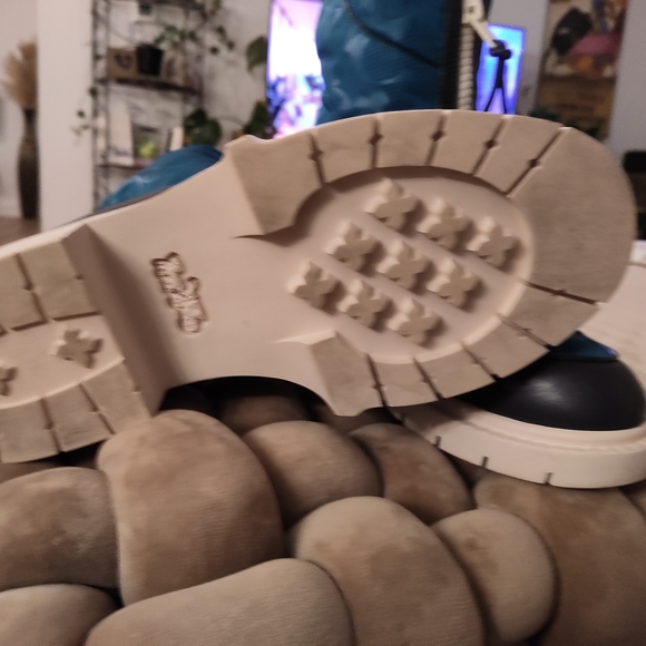 Coach Blue and White Winter Boots - Picture 3 of 4